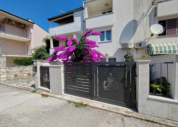 Garden 公寓 罗维尼