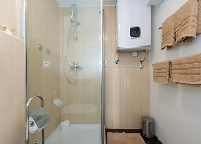 Garden 아파트 로비니