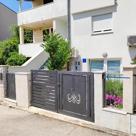 Διαμέρισμα Garden Ρόβινι
